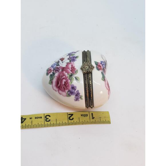 Vintage Porcelain Heart Jewelry Trinket Stash Ring Box Floral Roses 2000 - Picture 10 of 12